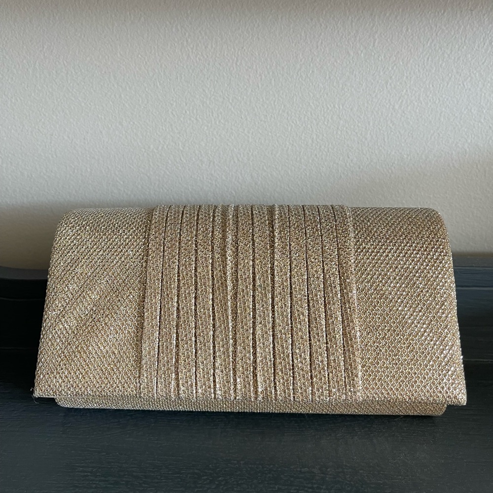 Le Chateau Clutch